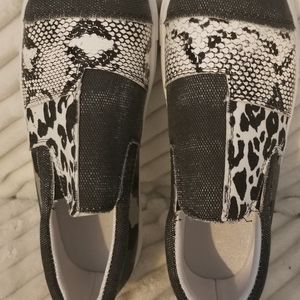 Snakeskin & Camo graphic slip on sneaker